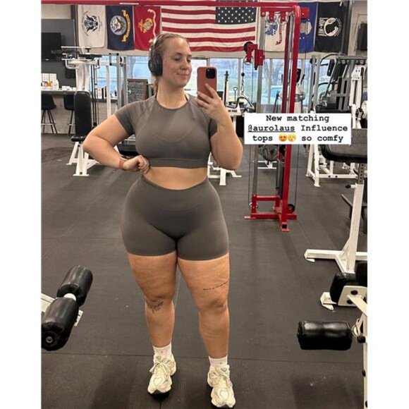 Influence Crop Top Workout Shirts for Women Plum Truffle - Picture 2 of 6